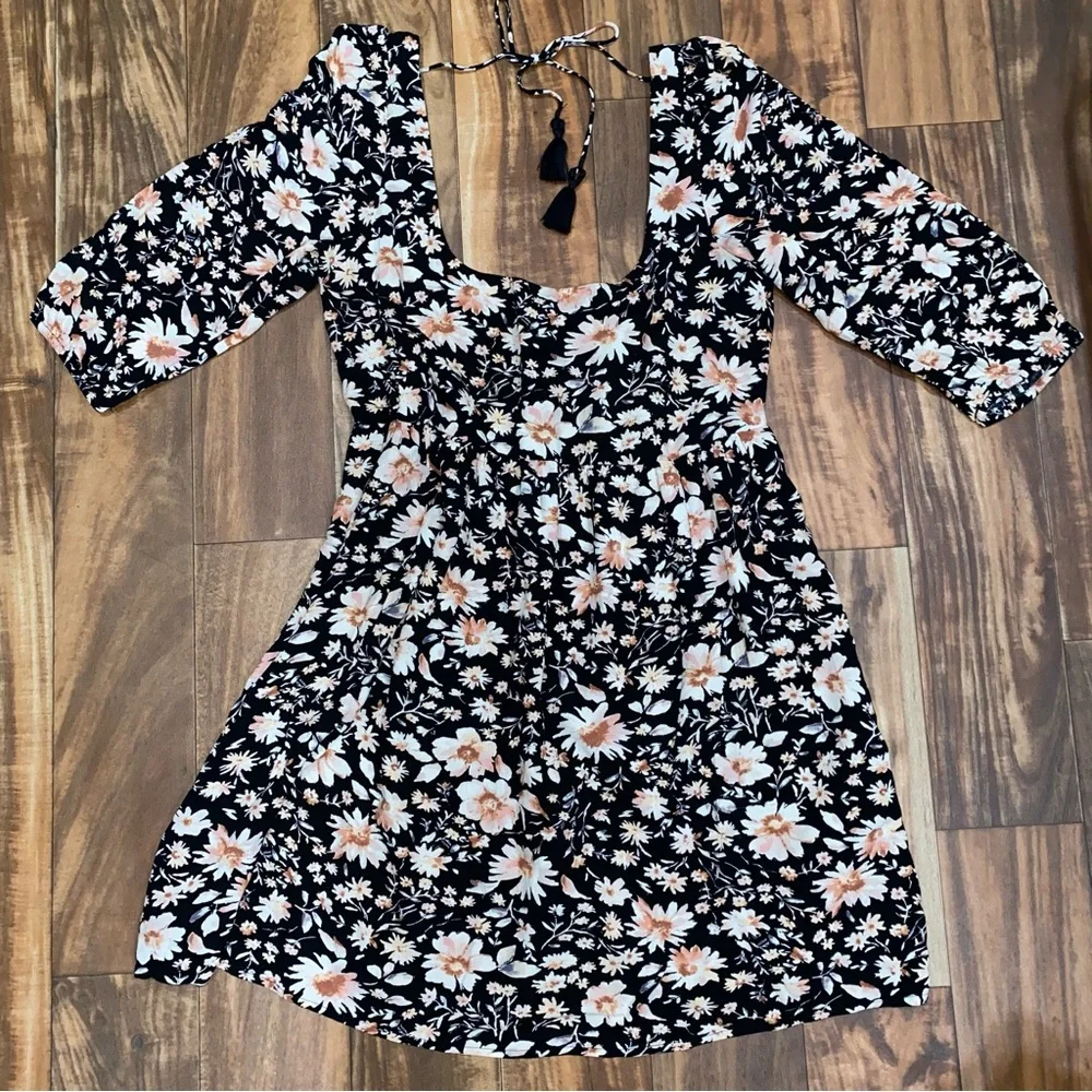 American Eagle Floral Dress - Picture 6 of 6